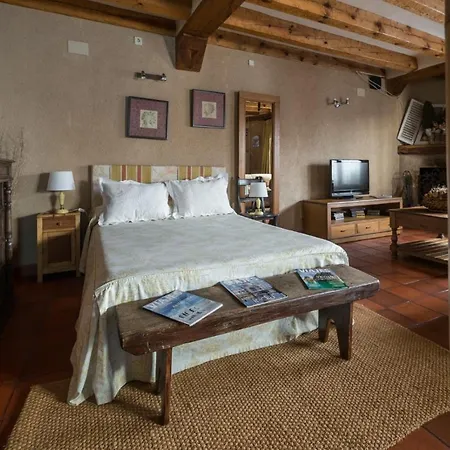 Lobiche Apartahotel