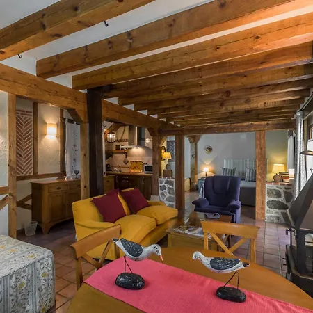 Lobiche Aparthotel *