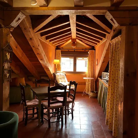Lobiche Aparthotel