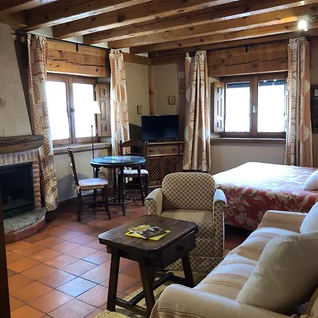Lobiche Aparthotel *