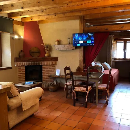 Lobiche Aparthotel Navafría