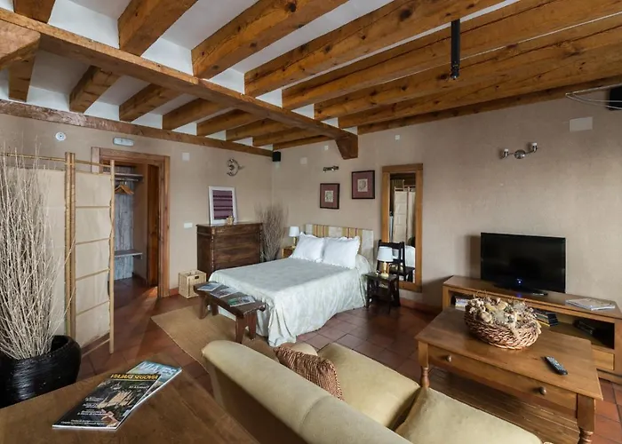 아파트호텔 Lobiche 4*