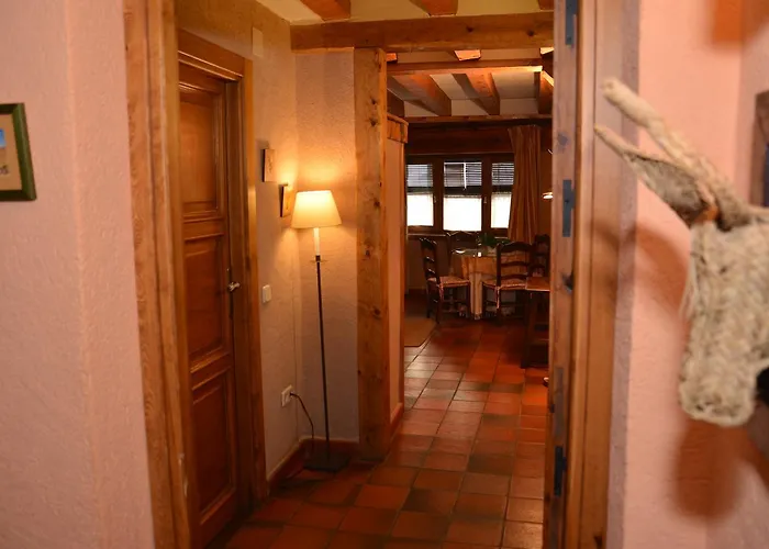 Lobiche 아파트호텔 4*